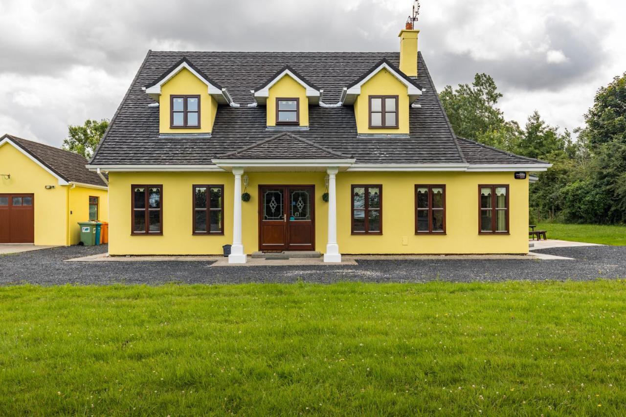 Yellow House Вэстпорт Экстерьер фото